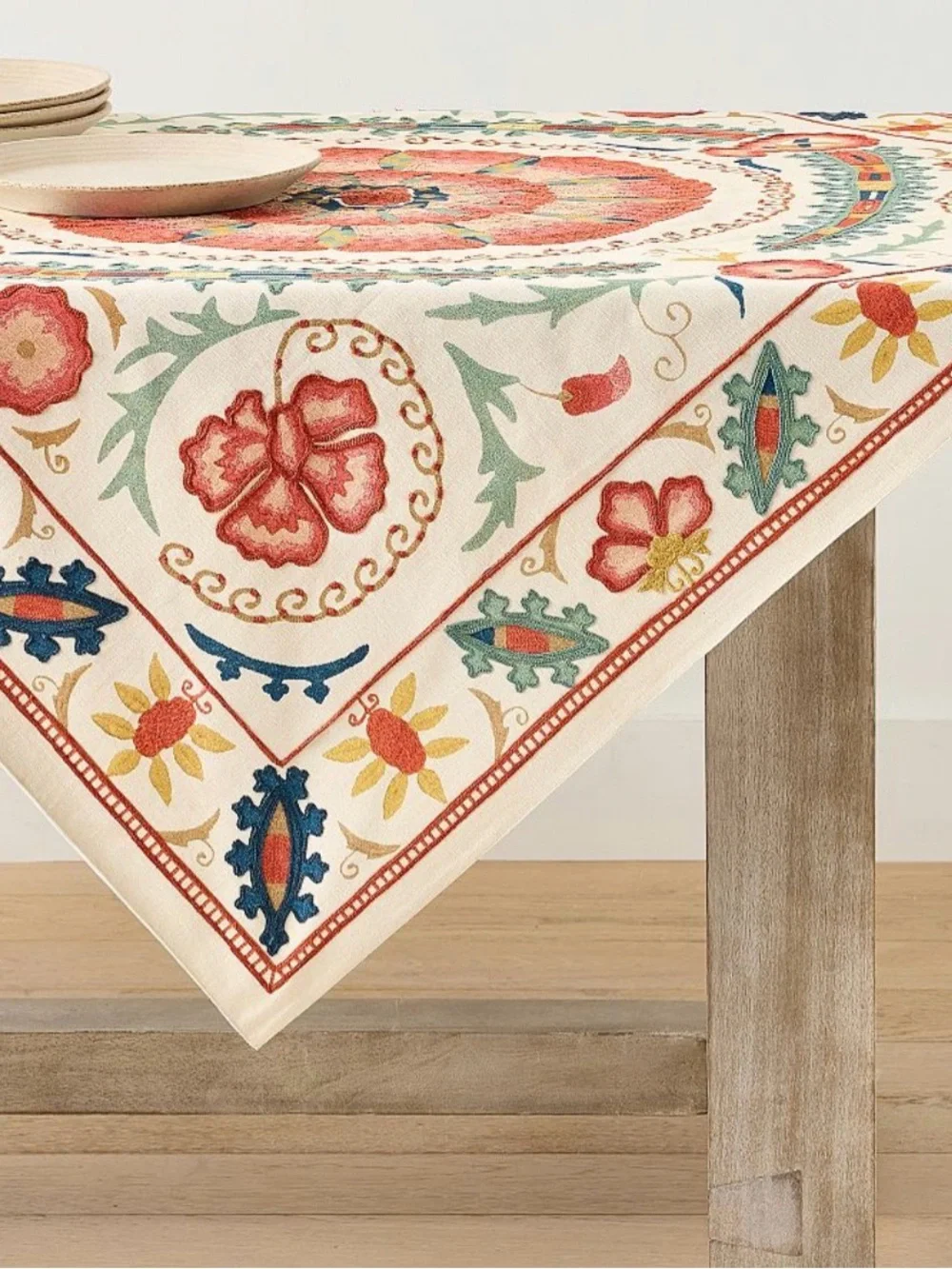 Pottery Barn Paige Suzani Embroidered Cotton Table Throw New! NLA 50” x 50”